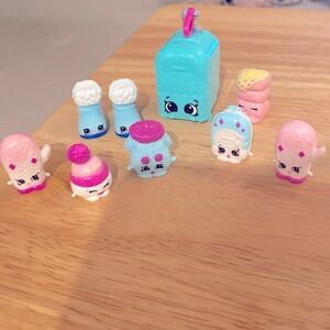 Shopkins Winter Vacation.